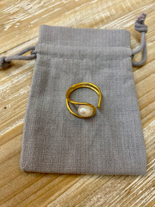  Bronze Pearl Lasso Ring