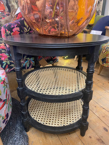  Ruffles Black Round Side Table With Rattan