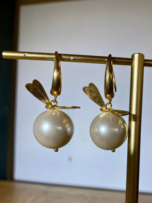  Bronze Dragonfly Pearl Hook Earrings