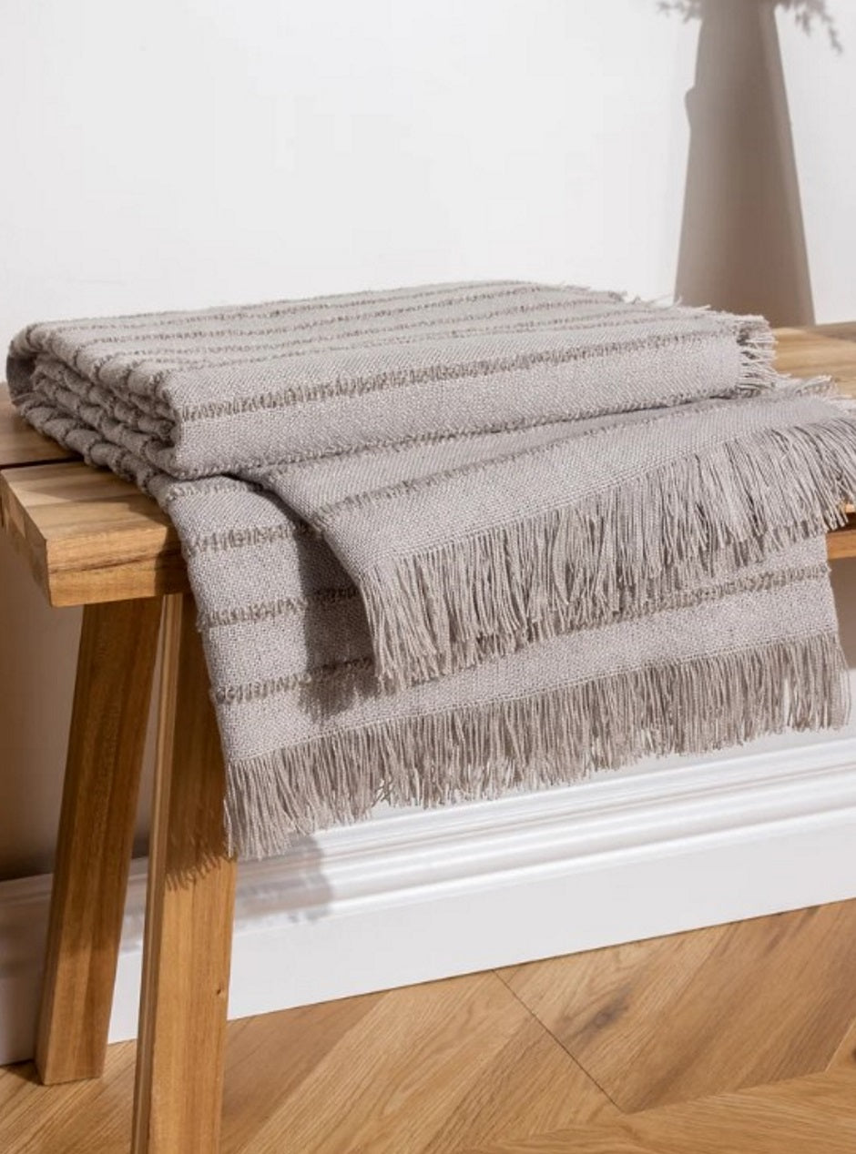 Hazie Woven Fringed Throw Griege