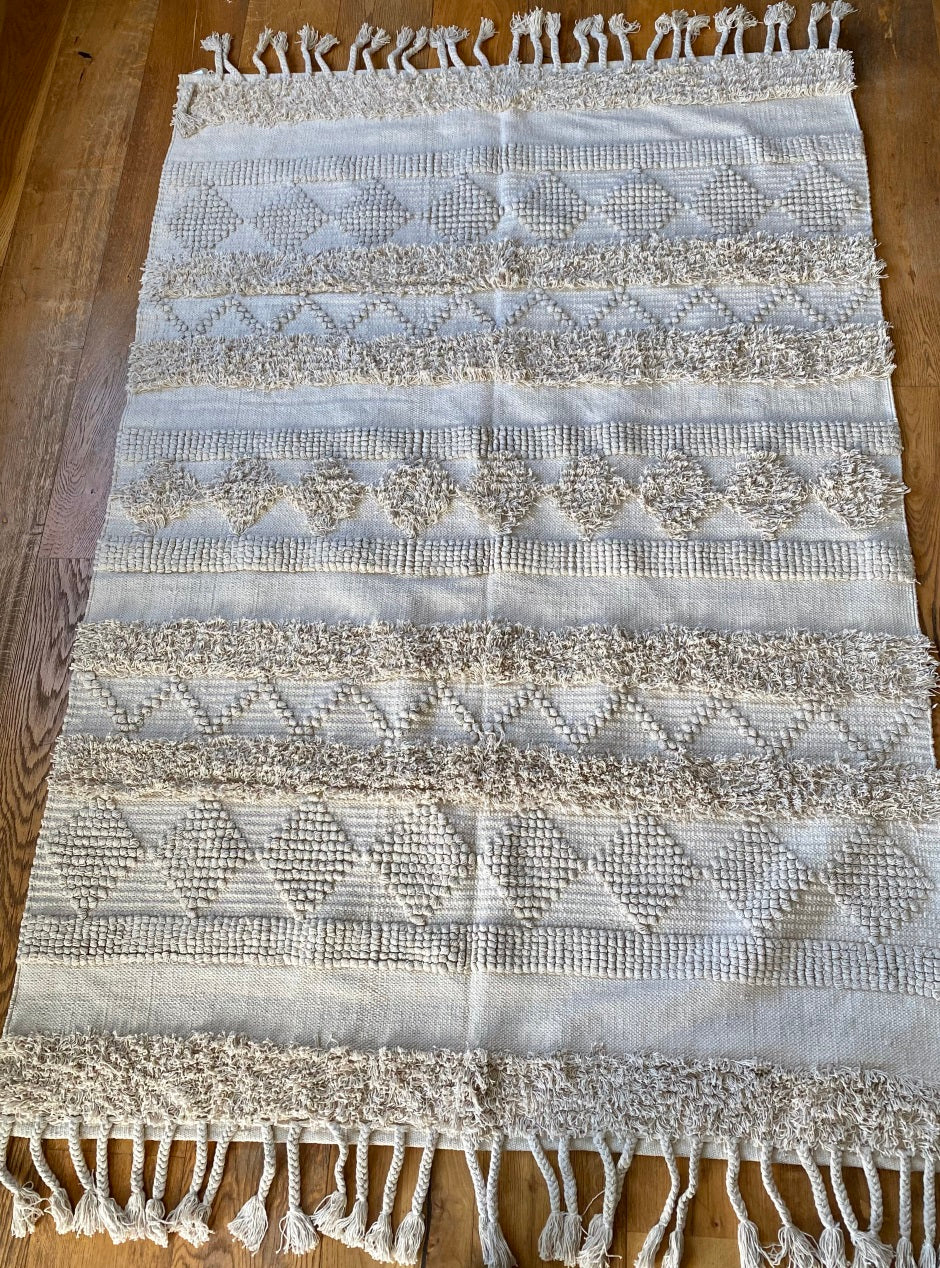 Large Wool Rug Cream Tufted