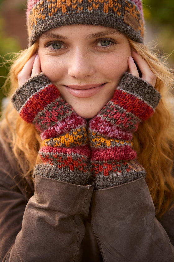 Tintagel Handwarmer Pink